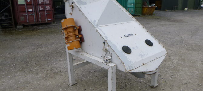 Buhler DFTA 12 Throw Sieve