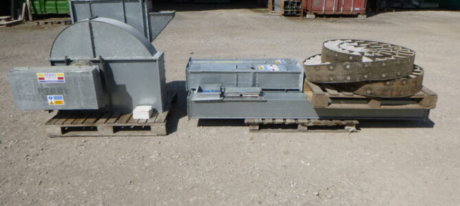 Perry 220/40 Belt & Bucket Elevator – 23.5′ High