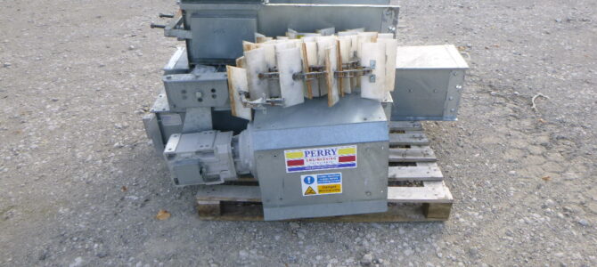 Perry A960 Chain & Flight Conveyor